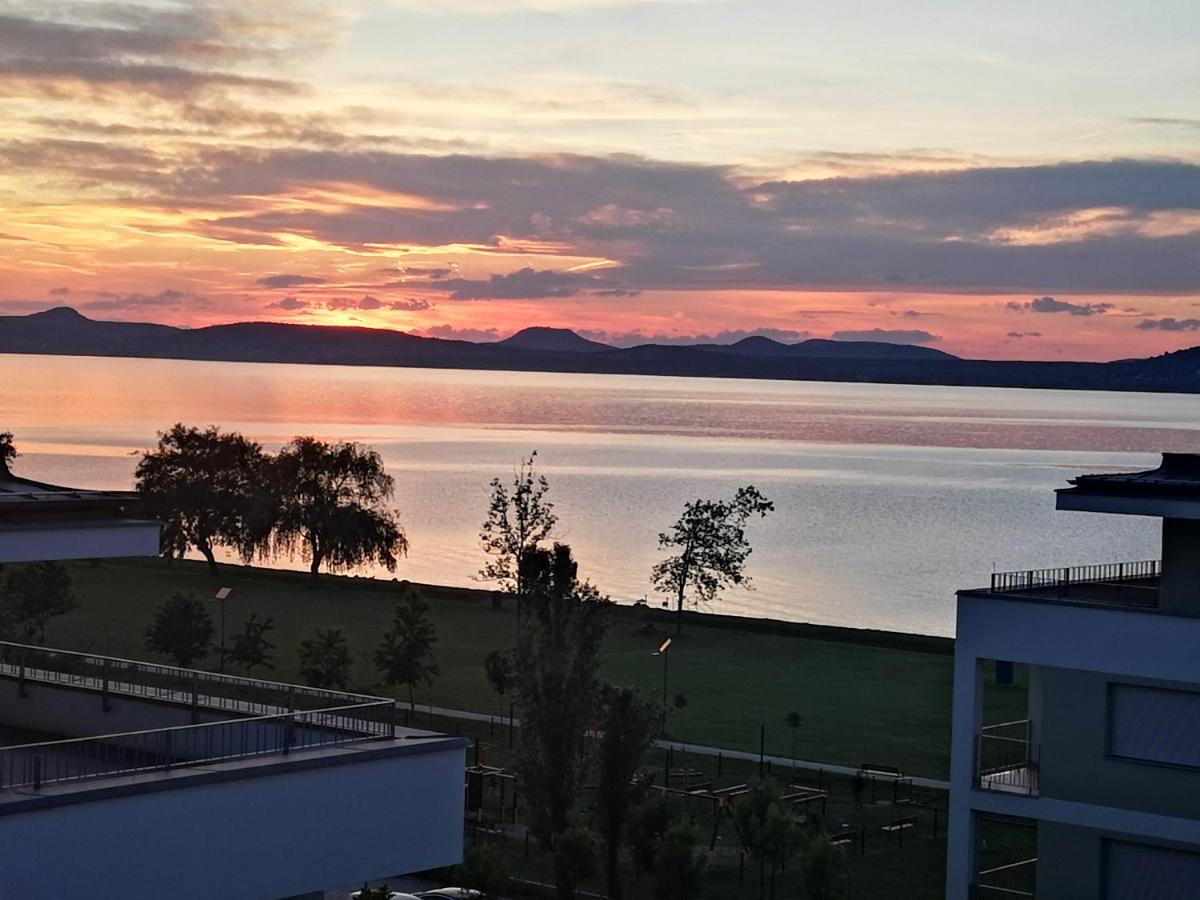 Silver Gray Appartment Balatonlelle Ngoại thất bức ảnh