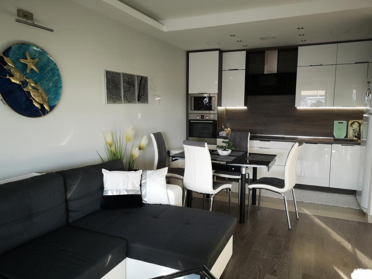 Silver Gray Appartment Balatonlelle Ngoại thất bức ảnh