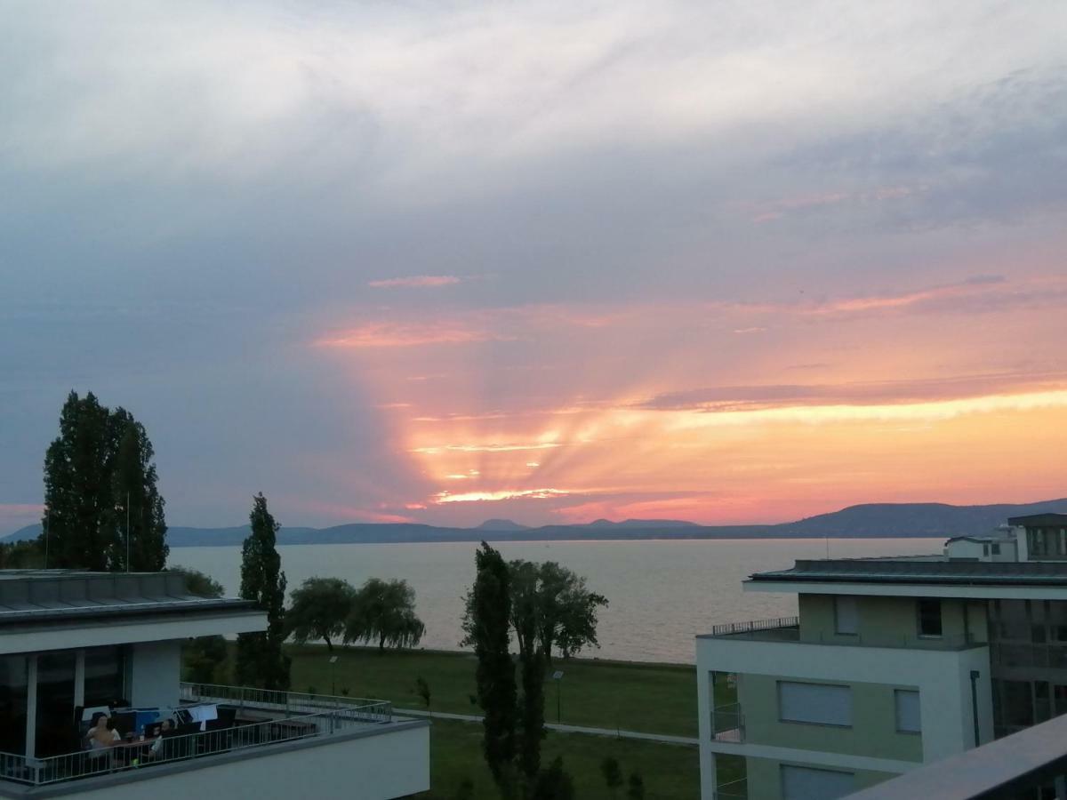 Silver Gray Appartment Balatonlelle Ngoại thất bức ảnh